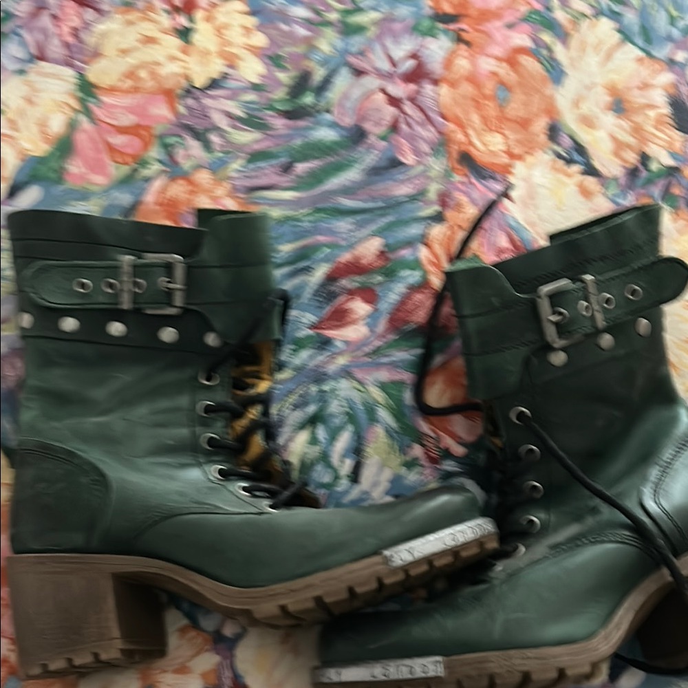 FLY LONDON Women's Green Leather Boots , 8/ 39